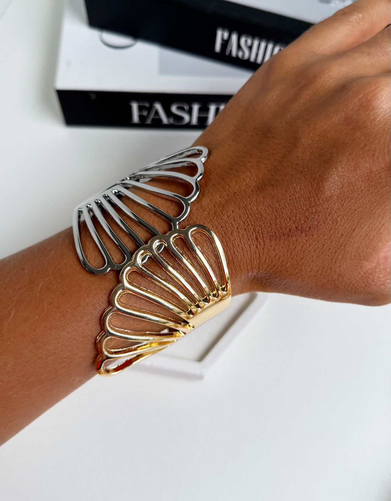 Bracelete Prata e Dourado Luxo Egípcio - Imagem 2