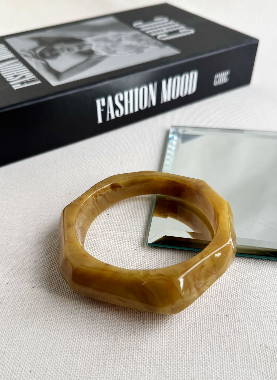Bracelete Resina Marmorizado Sextavado - Imagem 3
