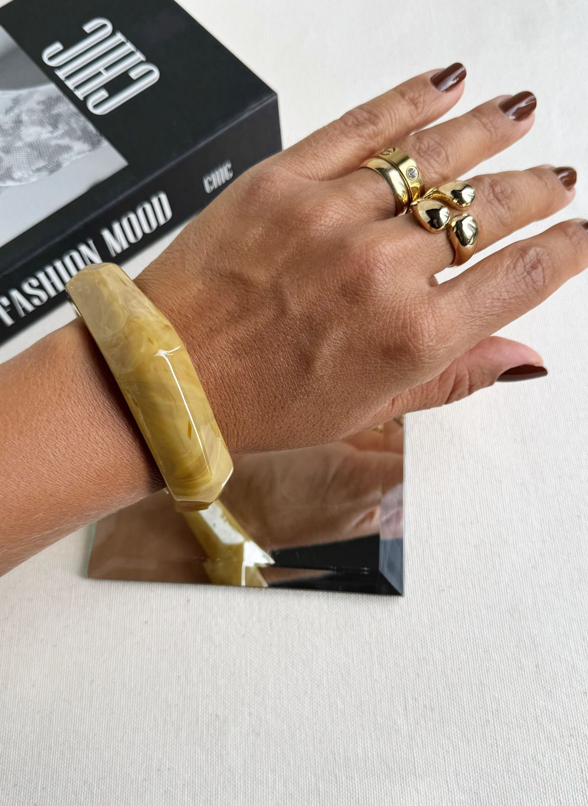 Bracelete Resina Marmorizado Sextavado - Imagem 4