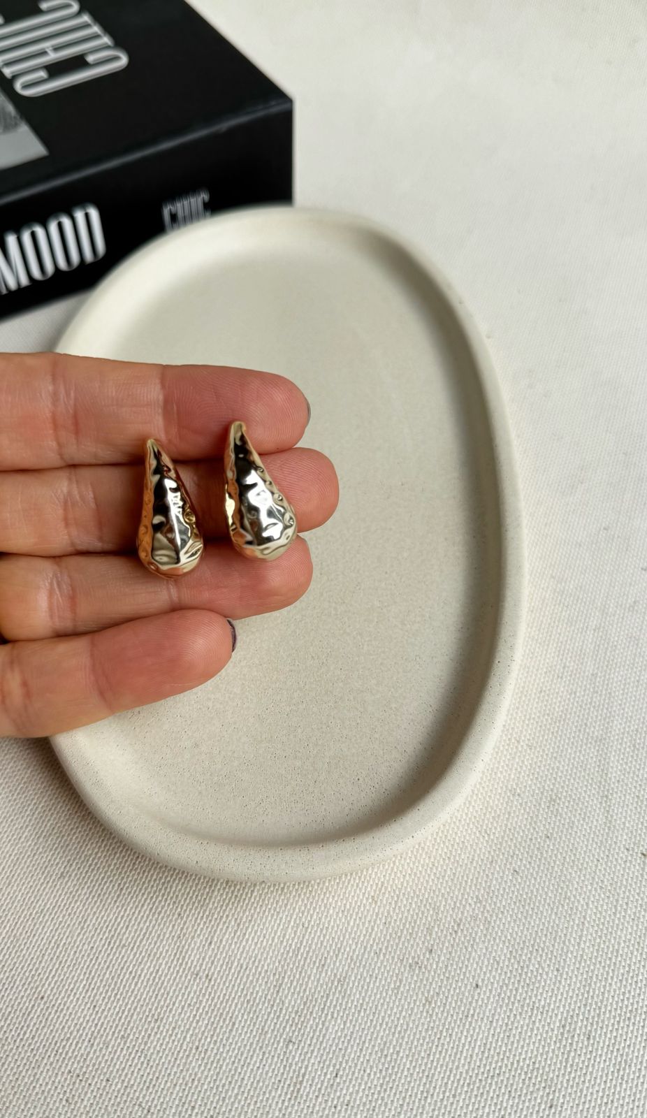 Brinco Gota Martelada Elegante - Imagem 6