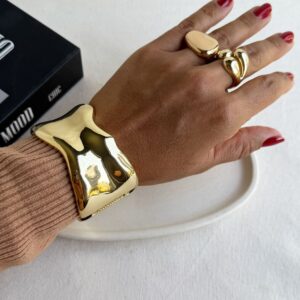 Bracelete  Irregular Orgânico (PEÇA COM LEVE DEFEITO)