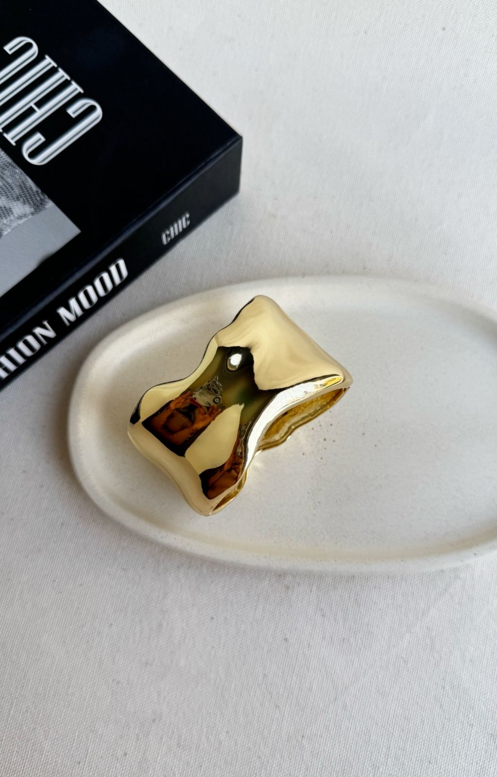 Bracelete Irregular Orgânico (PEÇA COM LEVE DEFEITO) - Imagem 3