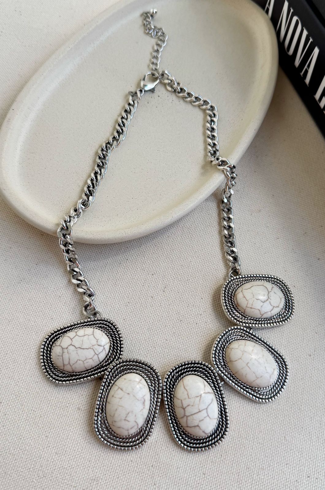 Colar Elegante Vintage - Imagem 4