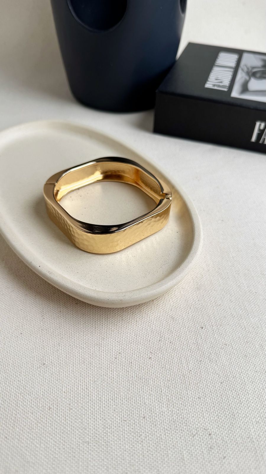 Bracelete Quadrado Martelado - Imagem 2