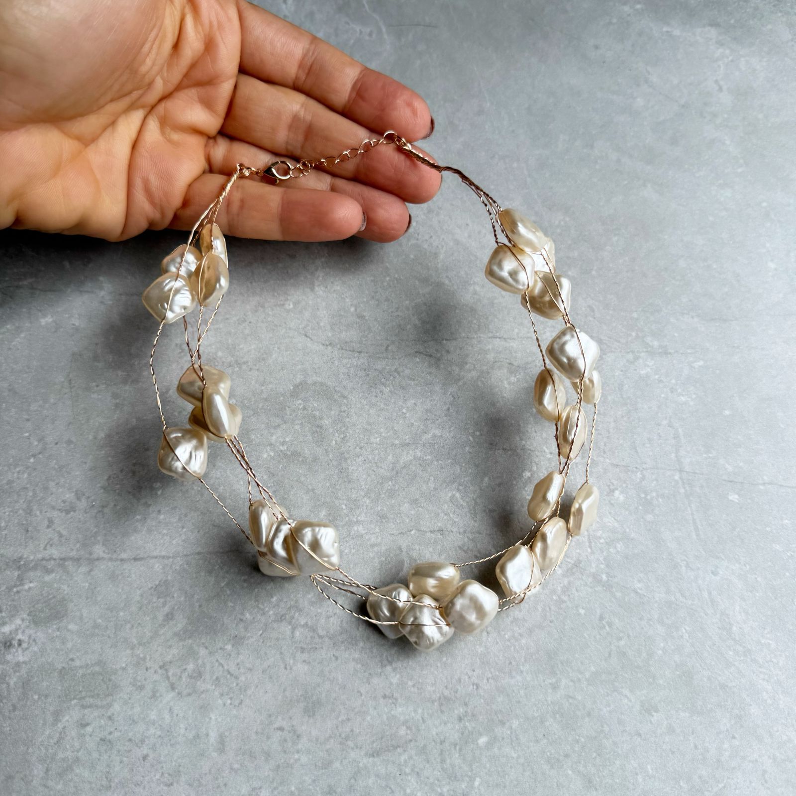 Colar Curto Acetinado Dourado - Imagem 4