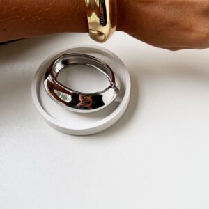 Bracelete Classico Liso (PEÇA COM DEFEITO)