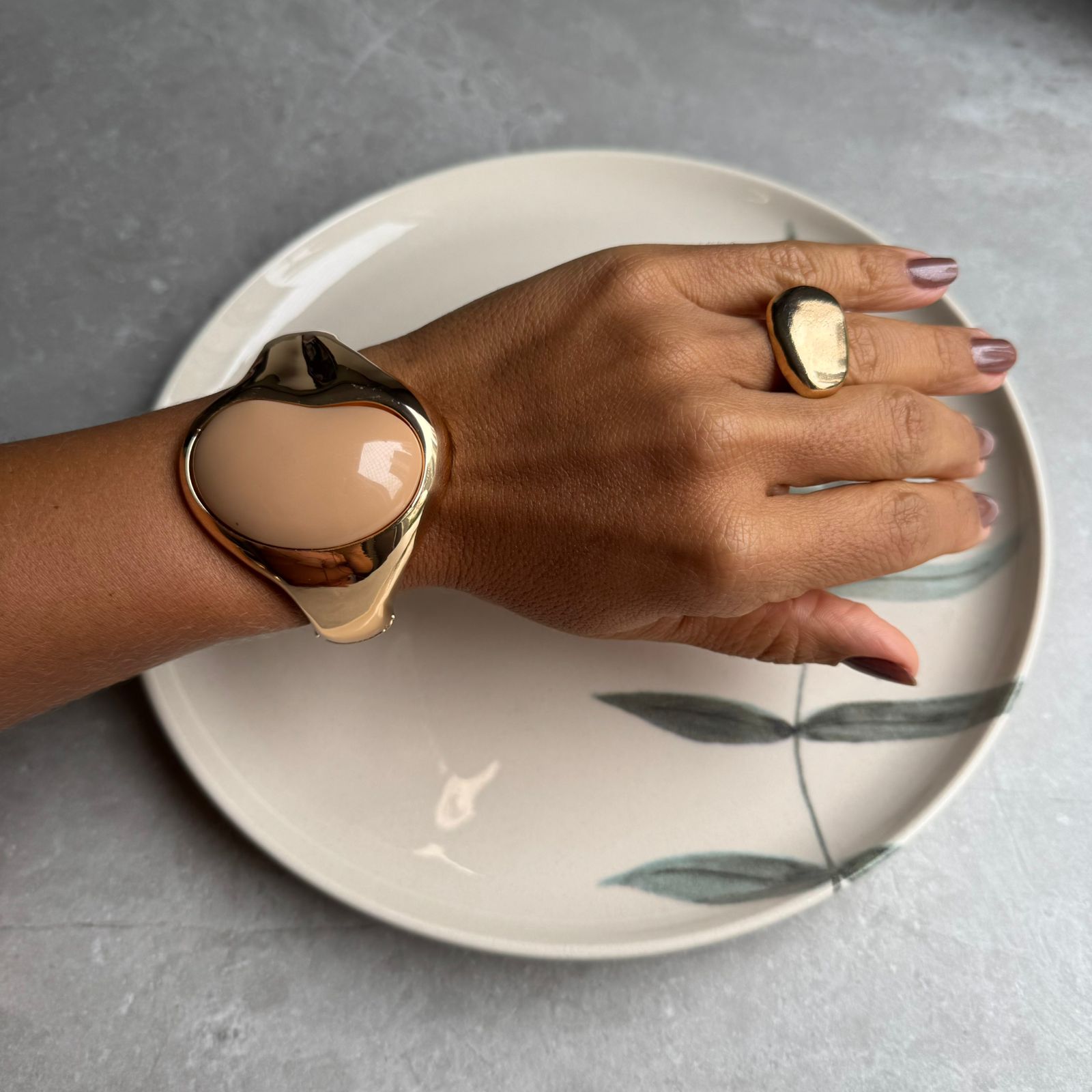 Bracelete Estiloso Orgânico Com Resina - Imagem 9