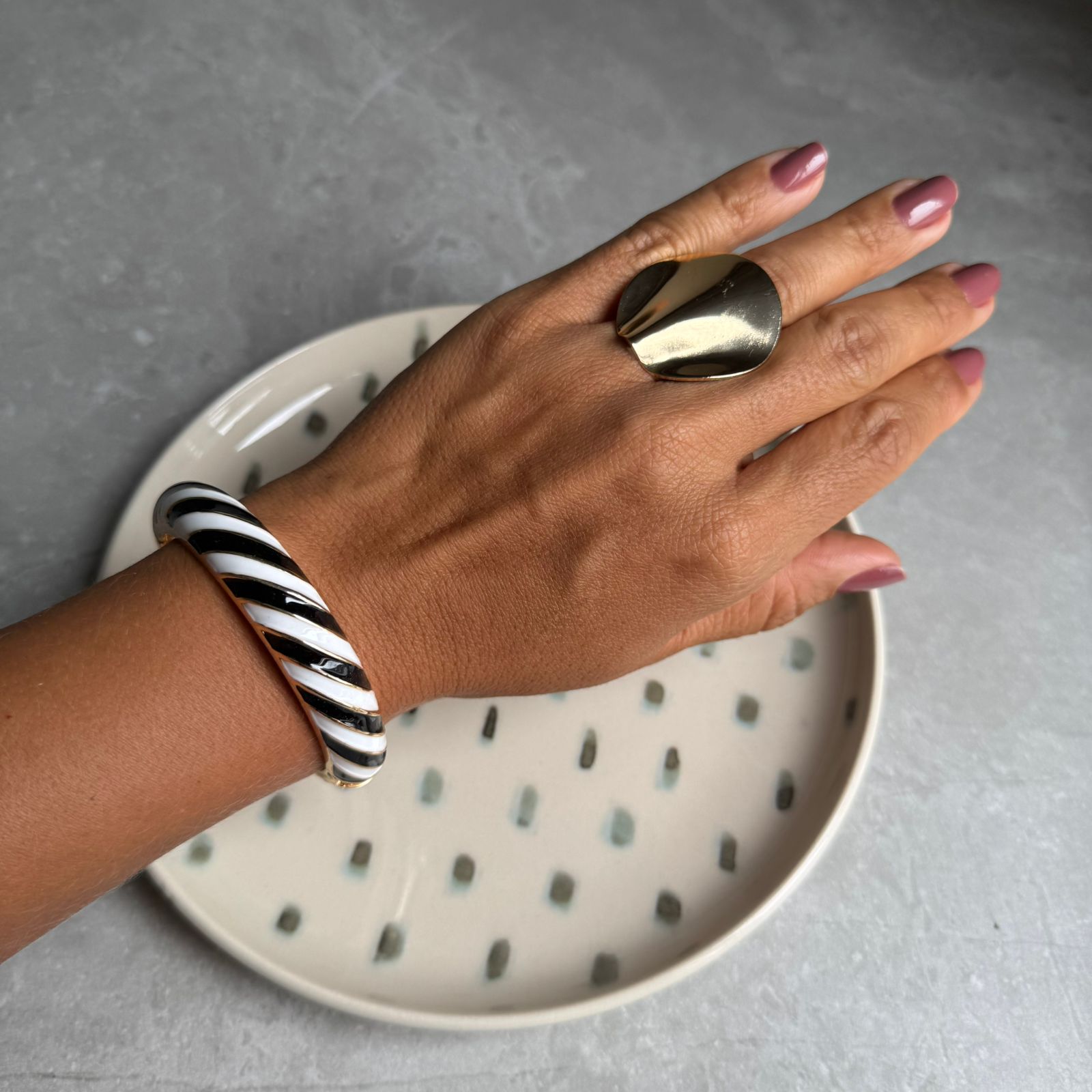 Bracelete Listras Chic Esmaltado Dourado - Imagem 9