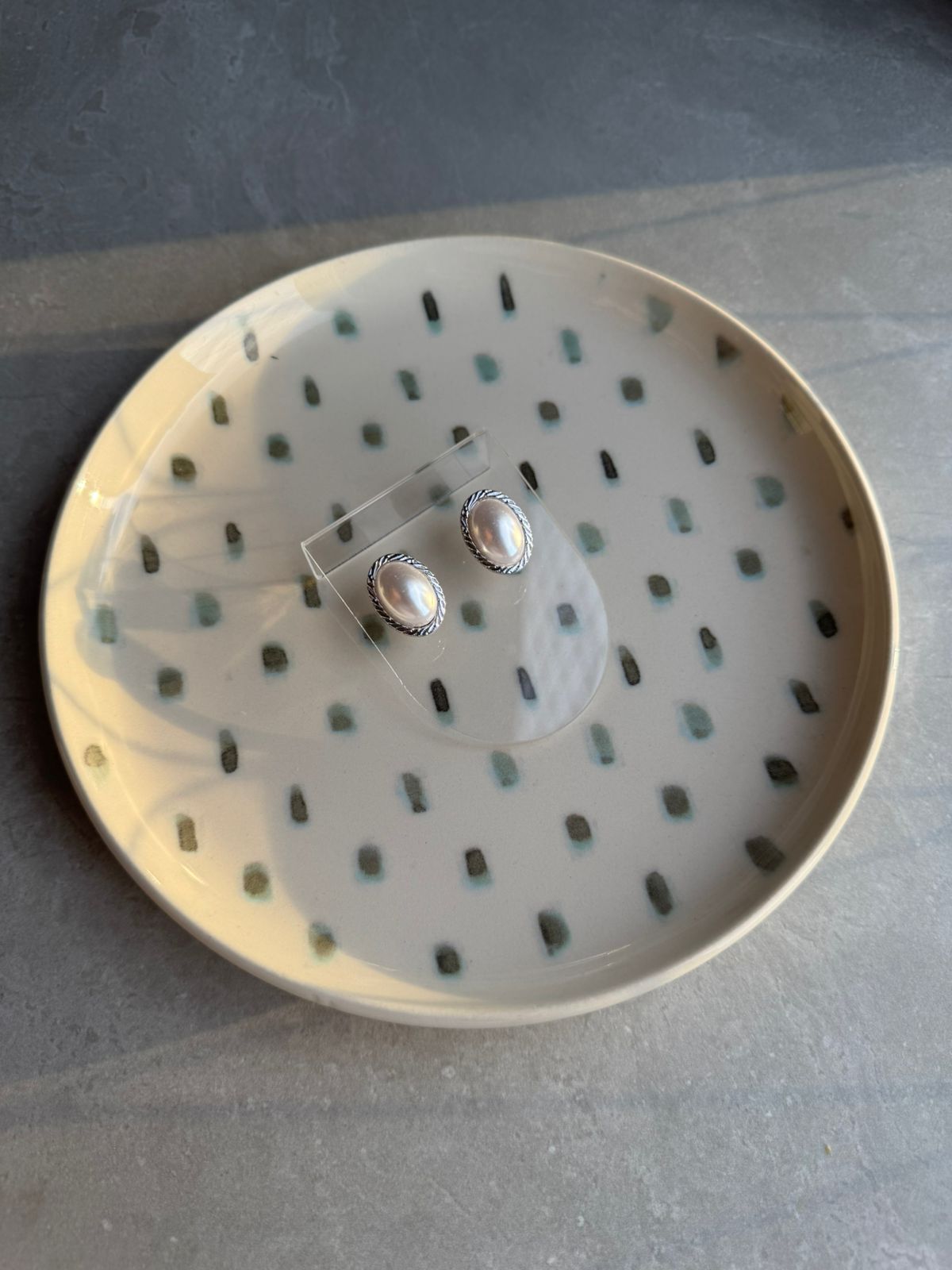 Brinco oval pérola - Imagem 3