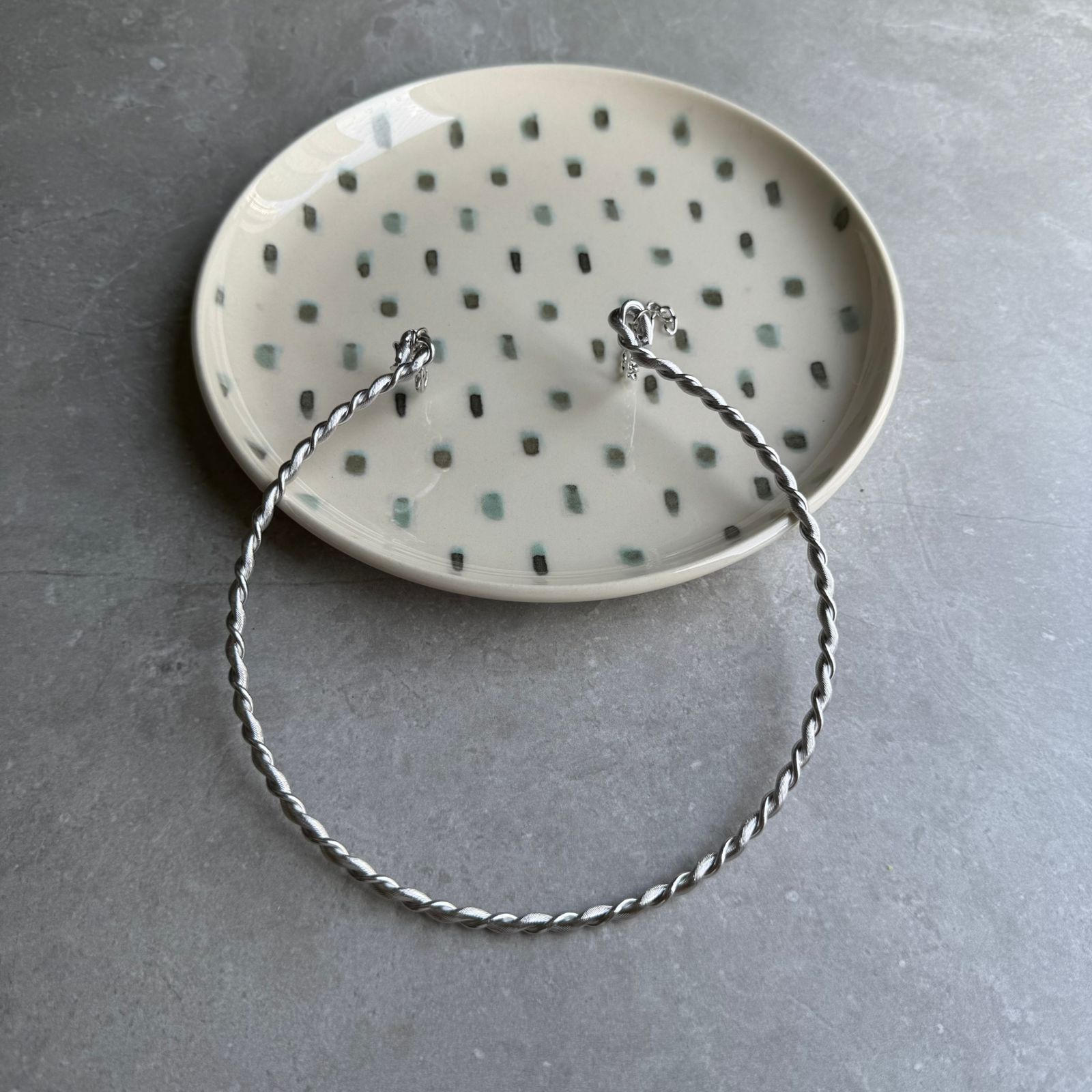 Choker Aro Bijuteria Torcido Texturizado - Imagem 3