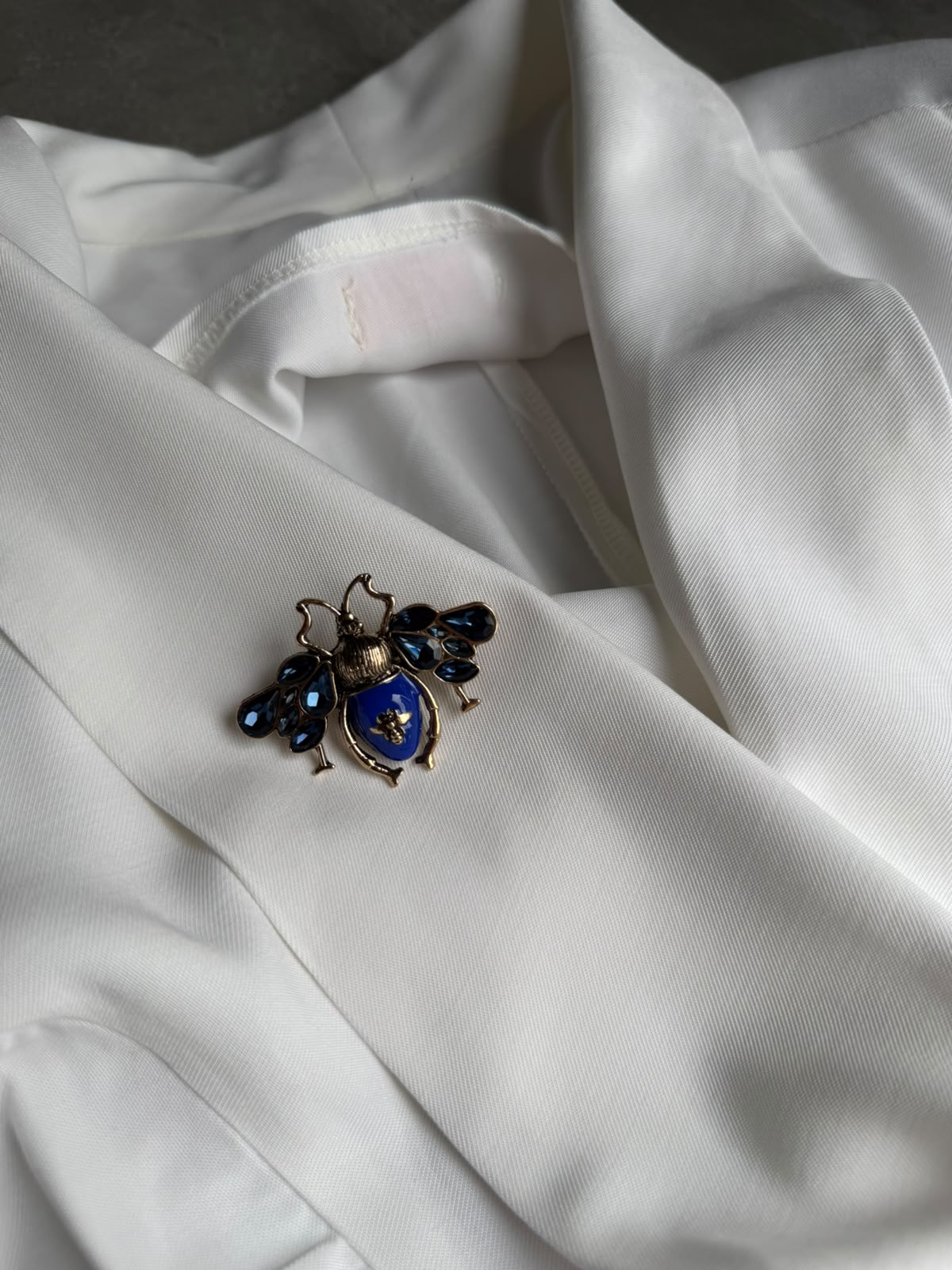 Broche Vespa Elegante - Imagem 5