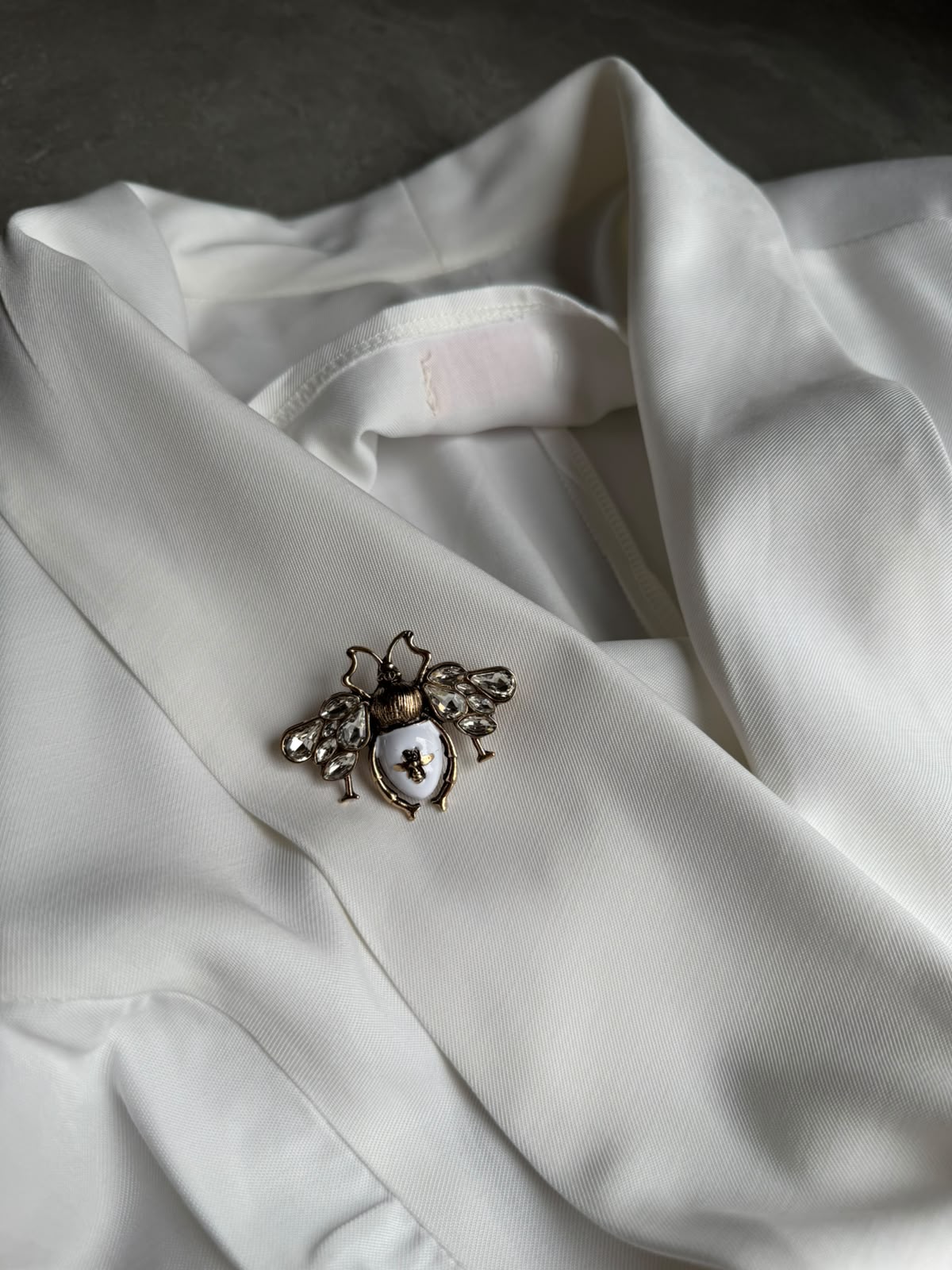 Broche Vespa Elegante - Imagem 4