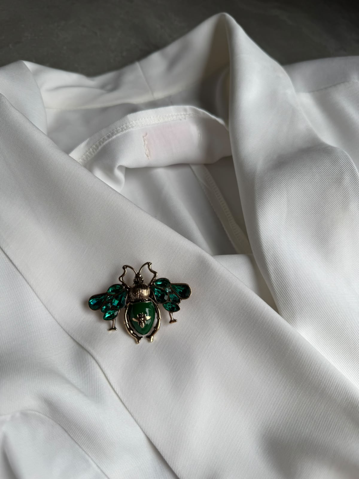 Broche Vespa Elegante - Imagem 7