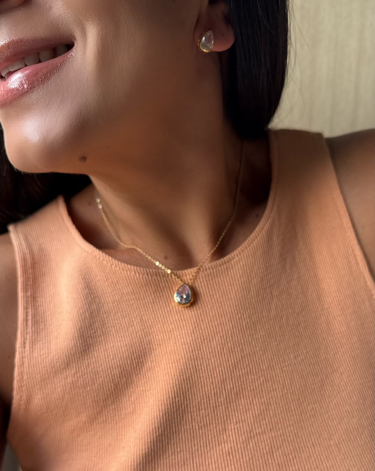 Conjunto Colar e Brinco Gota Delicada - Imagem 2