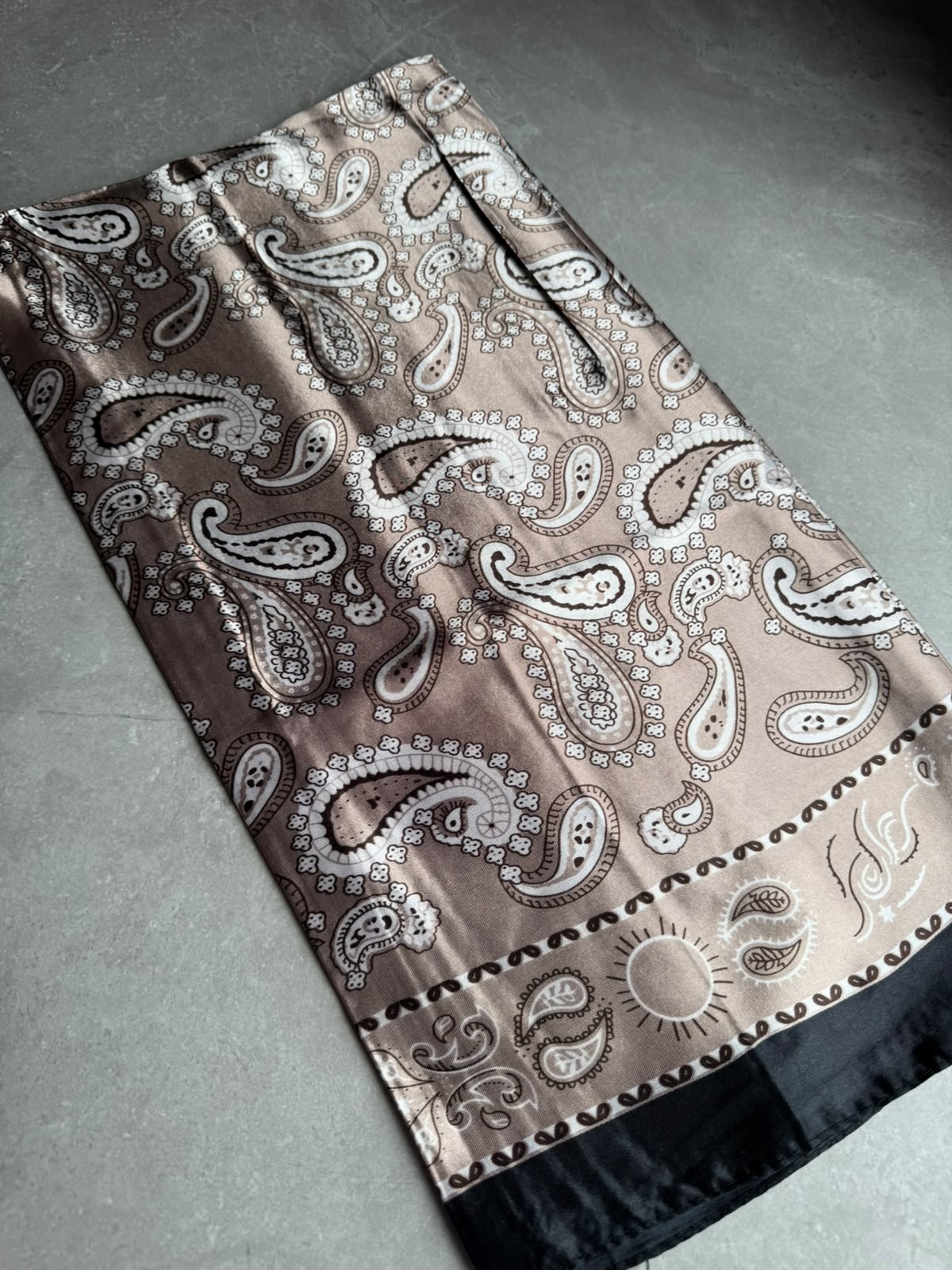 Lenço Cetim 90x90 Estampa Bandana - Imagem 5